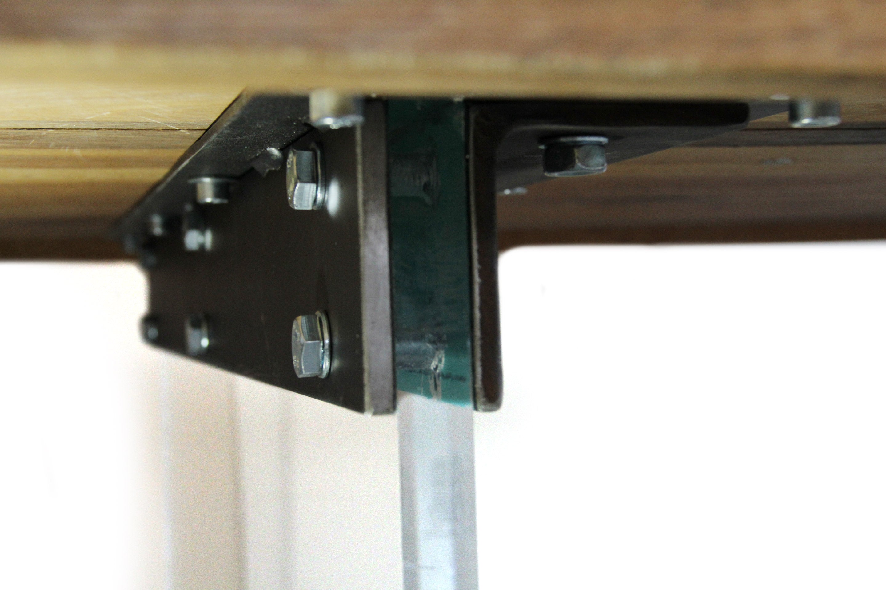 Esszimmertisch mit Eichenholzplatte und Glasfüßen | Modell EICHE GLASS
